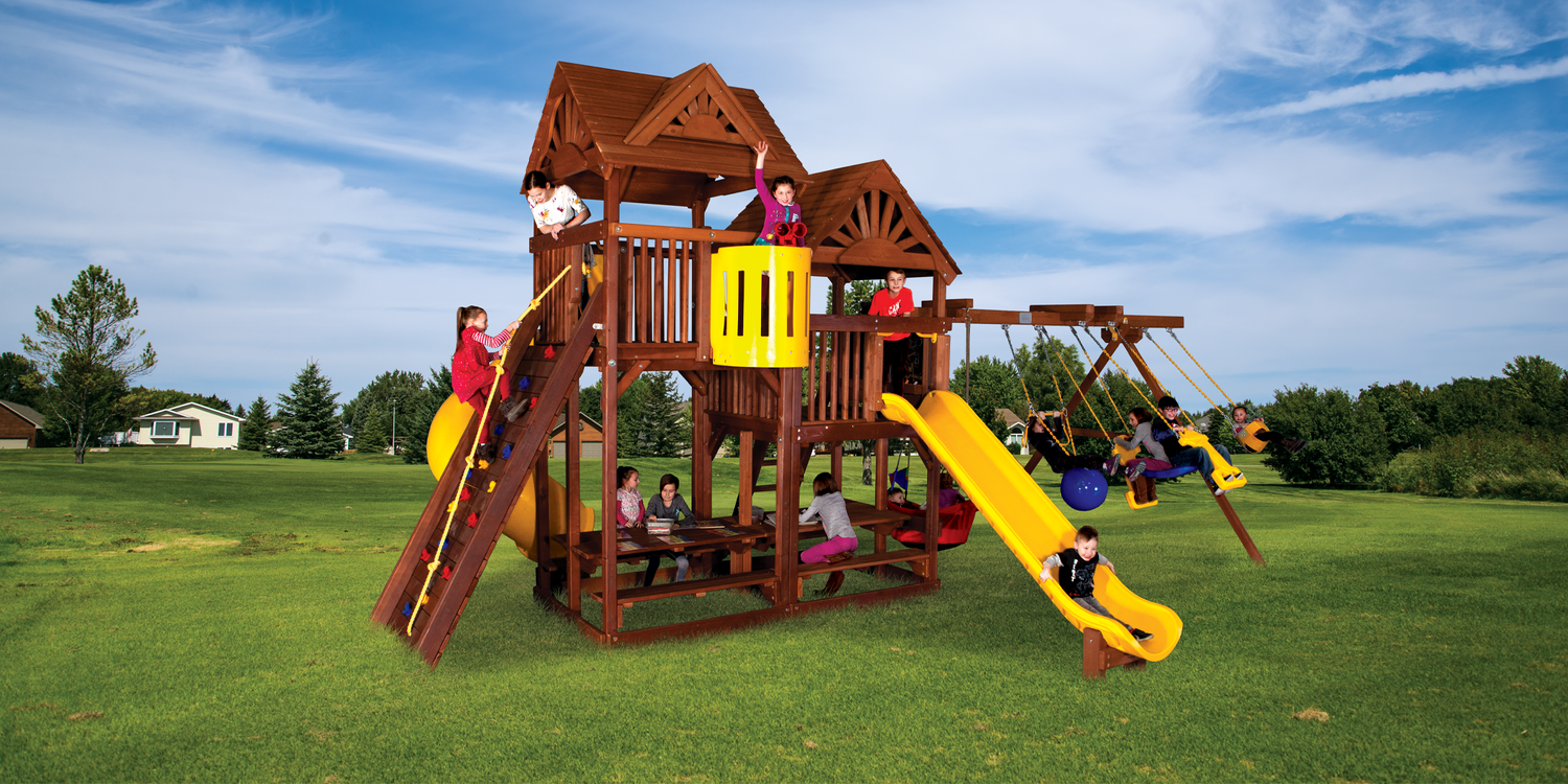 King Kong Clubhouse Pkg II with Party Table and More! (45E) - Rainbow Play of NC